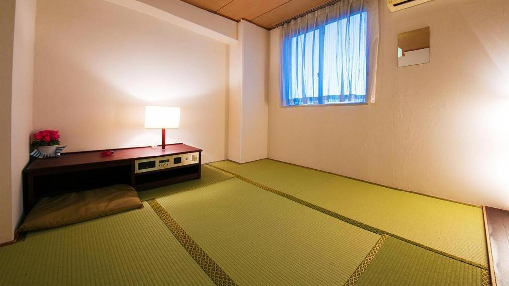 Hotel Town Honmachi Коті Екстер'єр фото
