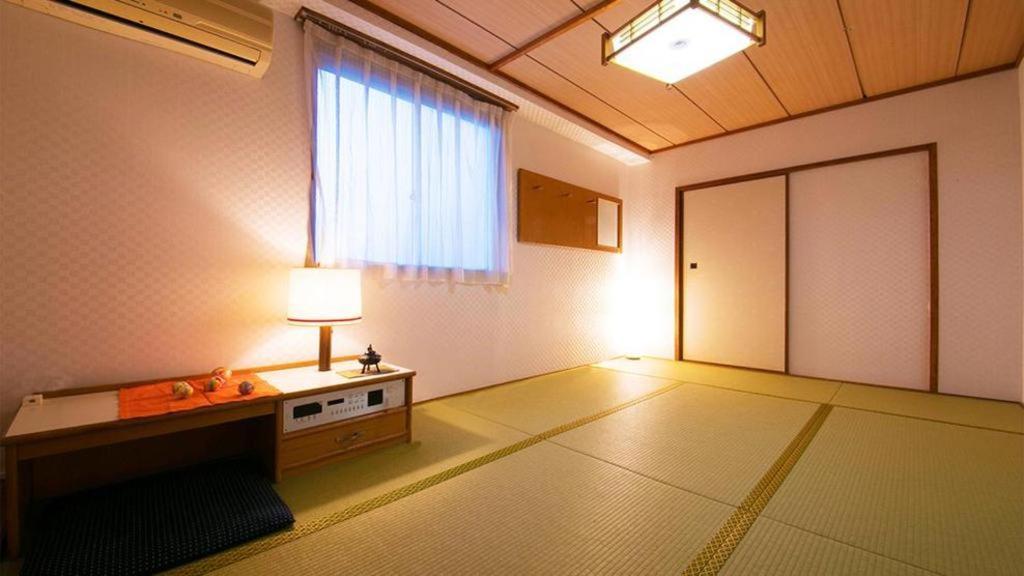 Hotel Town Honmachi Коті Екстер'єр фото